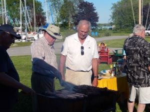 Mayor-Ostrander-at-the-grill